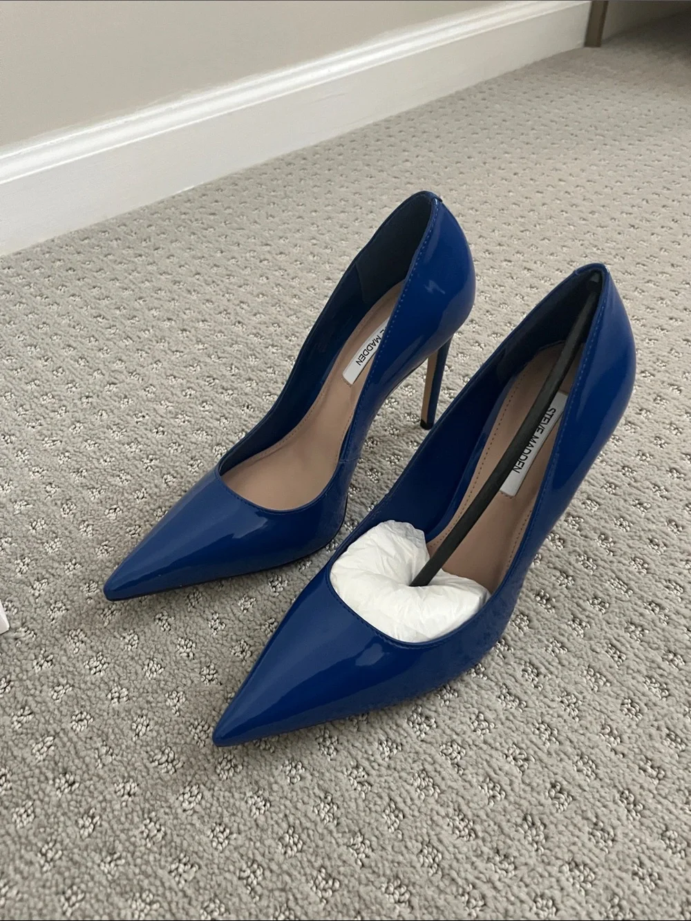 Steve Madden Cobalt Patent Pointed-Toe Pumps size 8 new in box - Picture 2 of 5